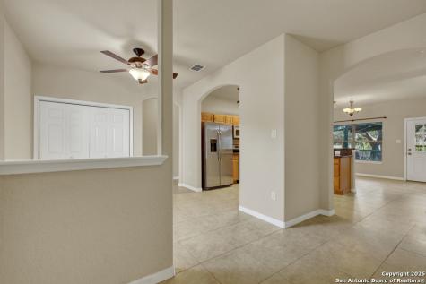 1060 Somerset Canyon Lake TX 78133