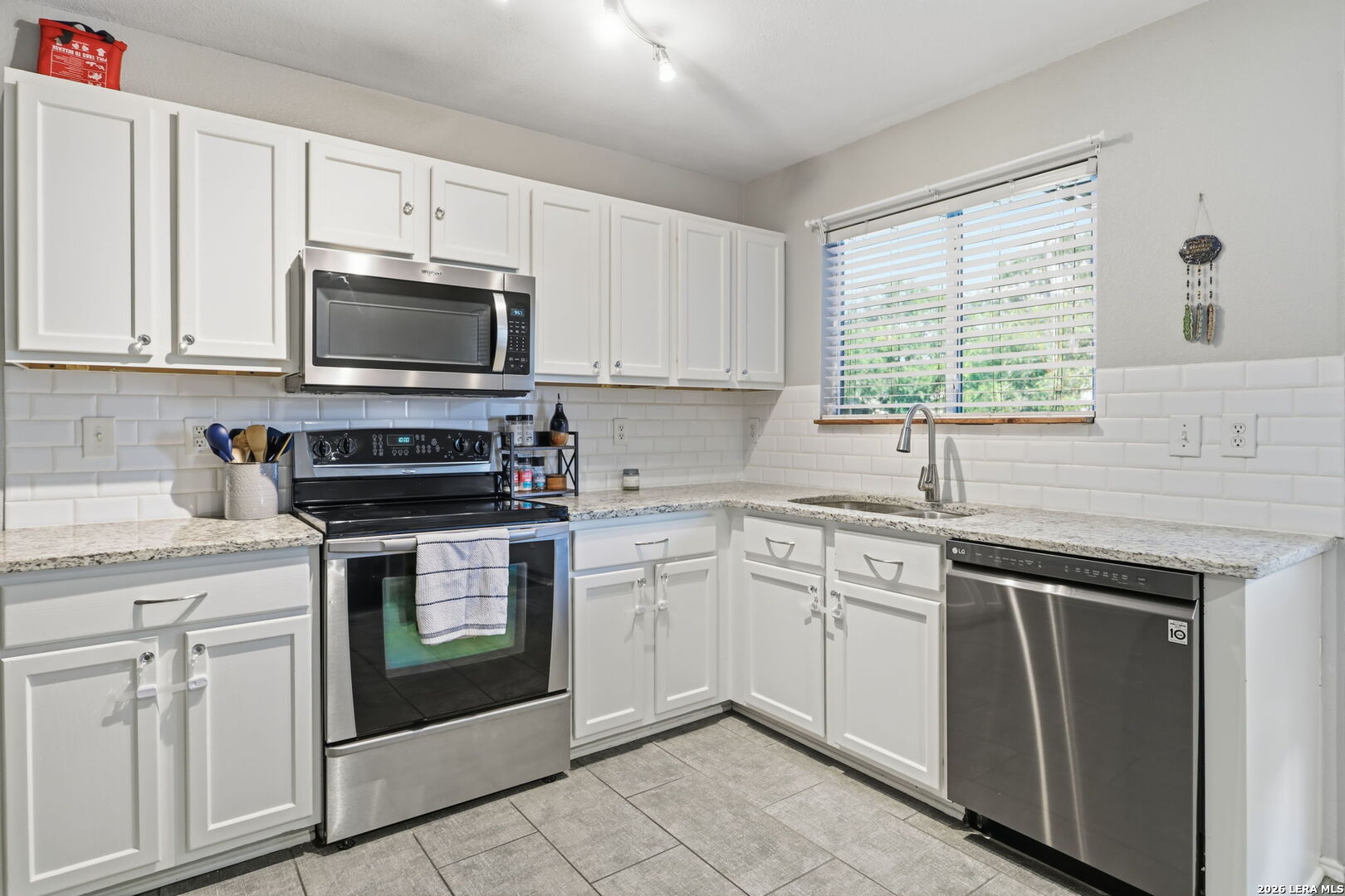 8003 Saratoga Knoll Selma TX 78154