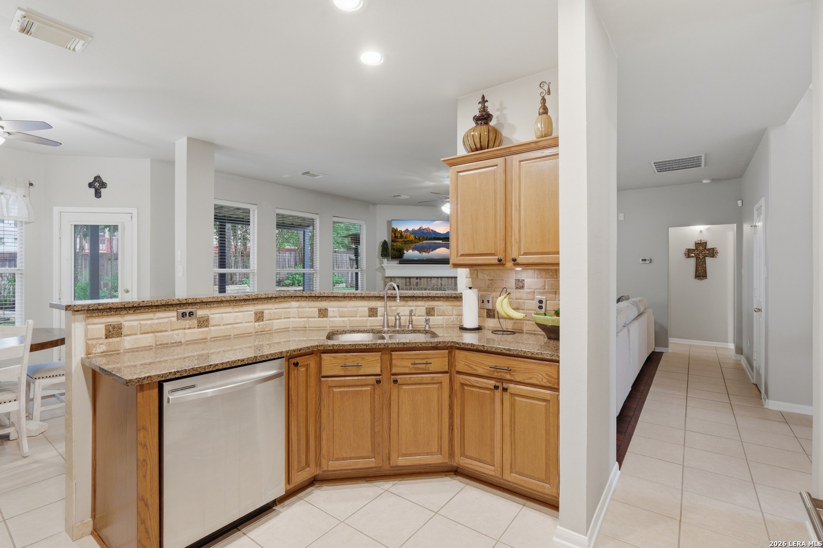 522 Turtle Hill San Antonio TX 78260