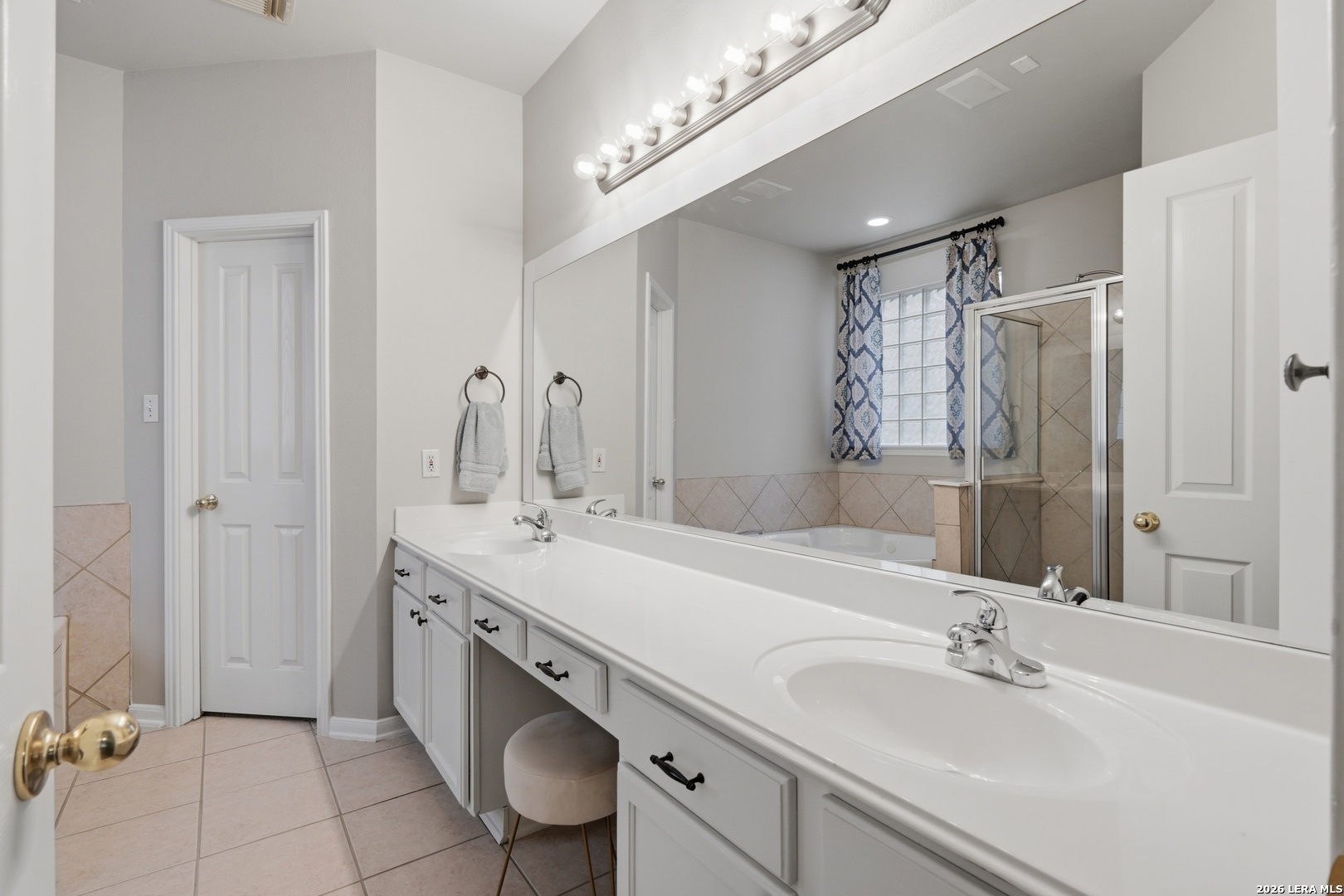 522 Turtle Hill San Antonio TX 78260