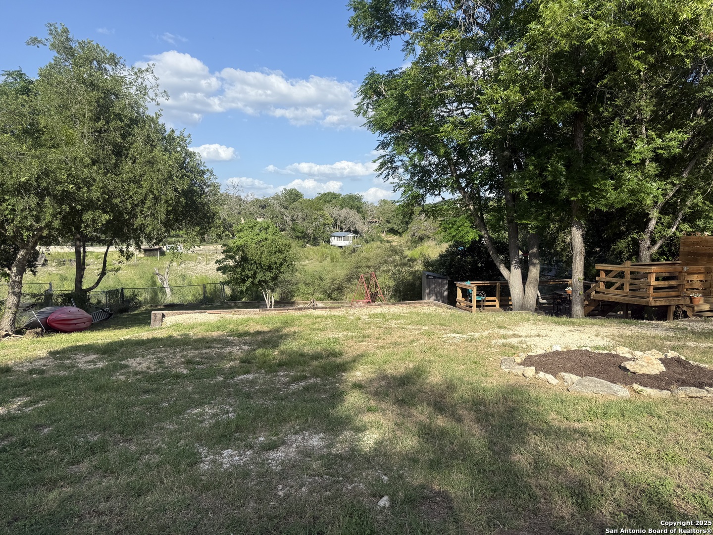 242 Thornton Lakehills TX 78063