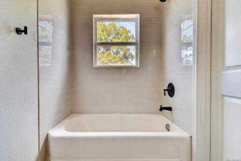 285 Avenue I Knippa TX 78870