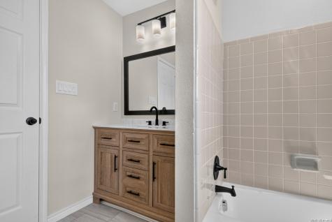 285 Avenue I Knippa TX 78870