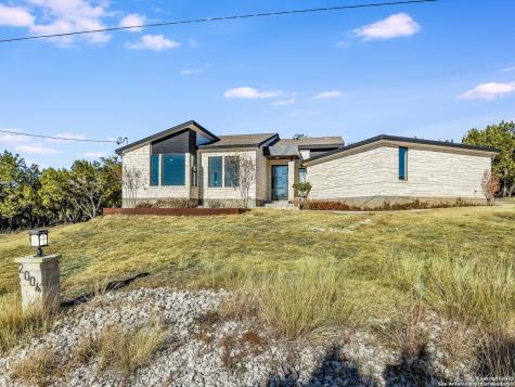 2004 Dew Drop Horseshoe Bay TX 78657