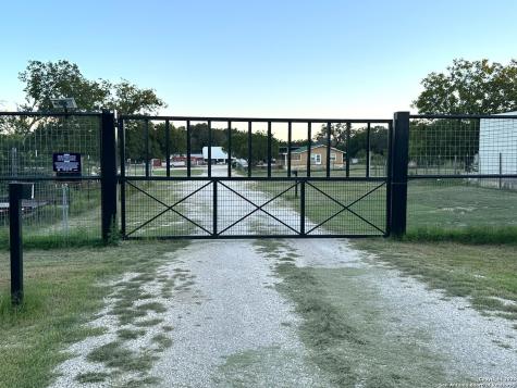 305 Summit Drive Leakey TX 78873