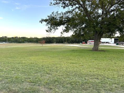 305 Summit Drive Leakey TX 78873