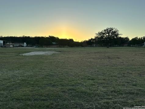305 Summit Drive Leakey TX 78873