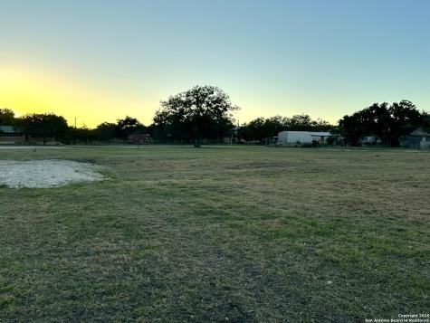 305 Summit Drive Leakey TX 78873