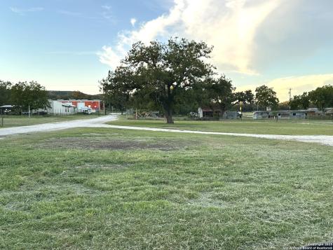 305 Summit Drive Leakey TX 78873