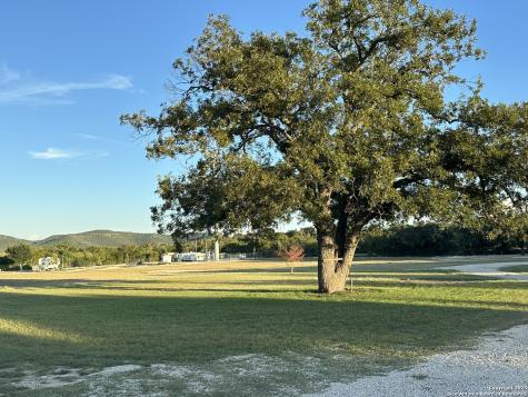 305 Summit Drive Leakey TX 78873