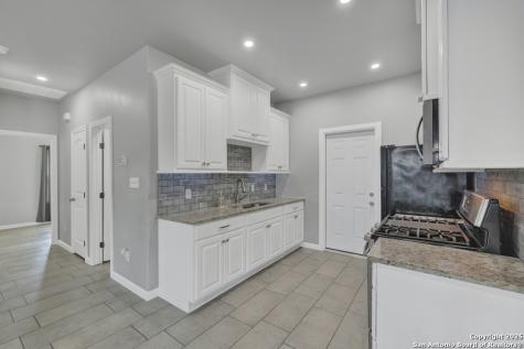 5170 Village Green San Antonio TX 78218