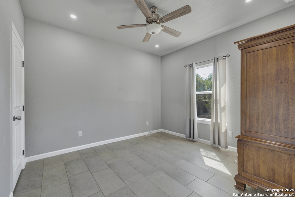 5170 Village Green San Antonio TX 78218