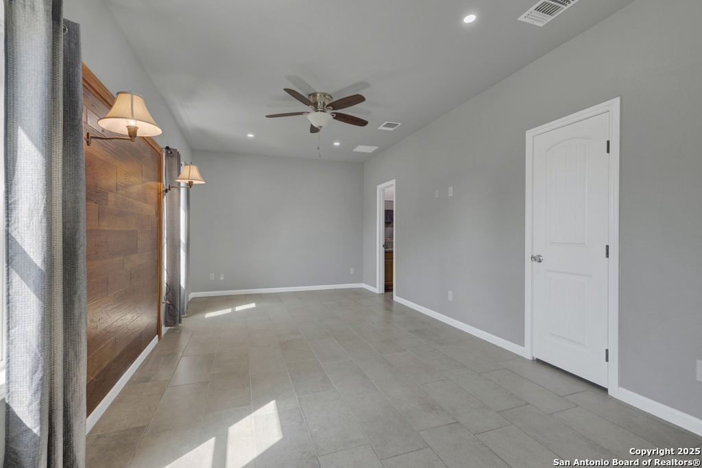 5170 Village Green San Antonio TX 78218