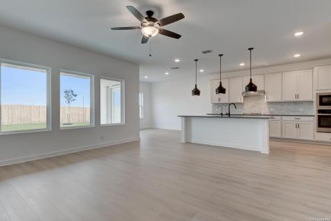 14231 Wolf View San Antonio TX 78252