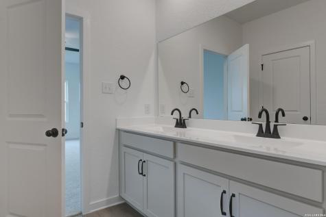 14231 Wolf View San Antonio TX 78252