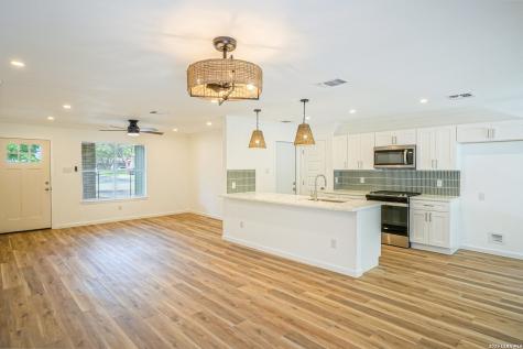 5707 Sunup Drive San Antonio TX 78233