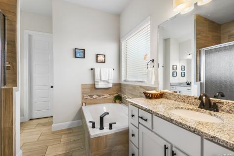 417 Bee Caves Cove Cibolo TX 78108