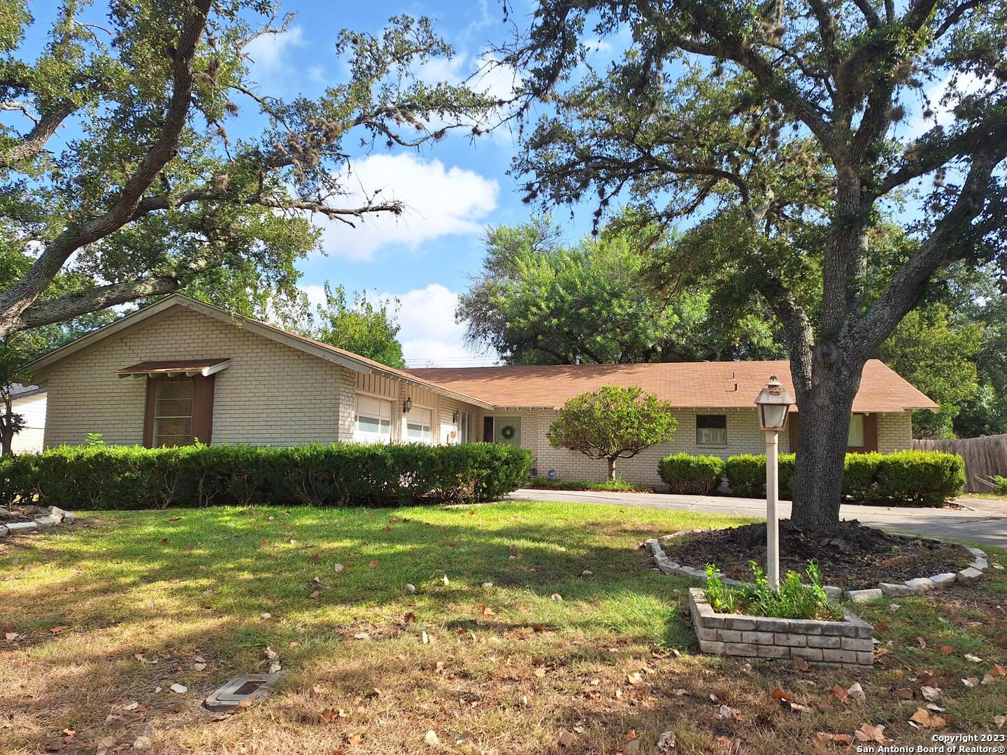 505 Winfield Boulevard Windcrest TX 78239