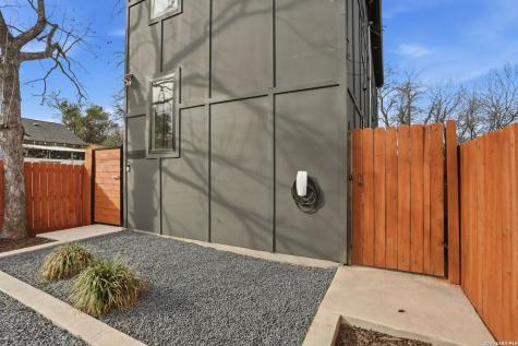 1641 N Center Street San Antonio TX 78202