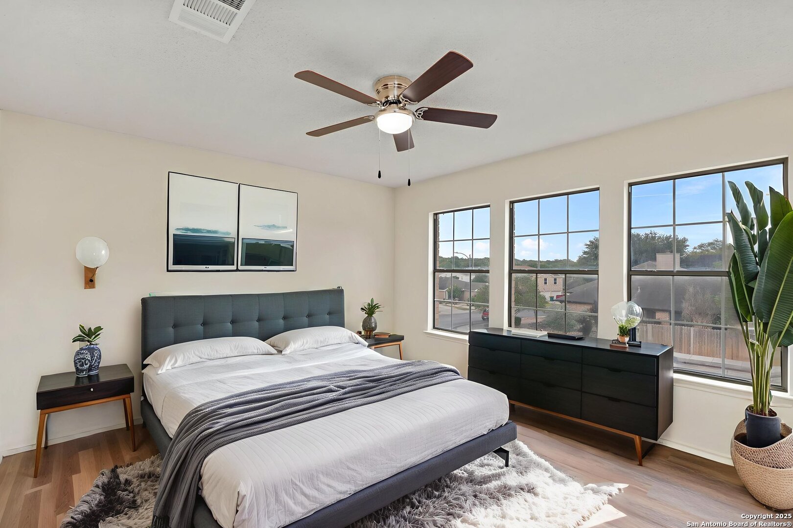 10207 Southcreek Converse TX 78109