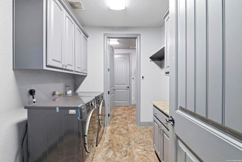 156 Woodlands Drive La Vernia TX 78121