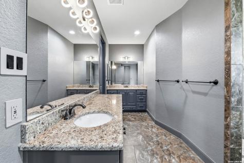 156 Woodlands Drive La Vernia TX 78121