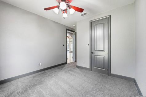 156 Woodlands Drive La Vernia TX 78121
