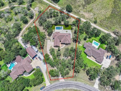 156 Woodlands Drive La Vernia TX 78121