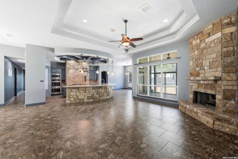 156 Woodlands Drive La Vernia TX 78121