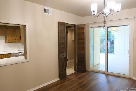 393 Fenwick Drive Windcrest TX 78239