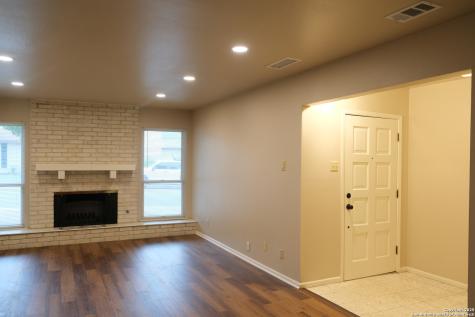 393 Fenwick Drive Windcrest TX 78239