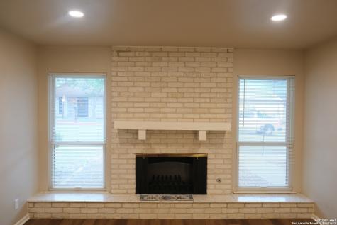 393 Fenwick Drive Windcrest TX 78239