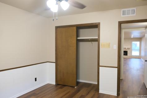 393 Fenwick Drive Windcrest TX 78239