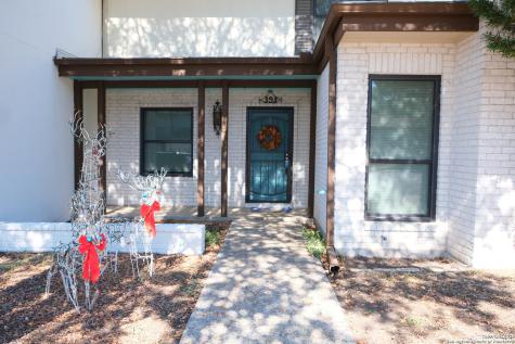 393 Fenwick Drive Windcrest TX 78239