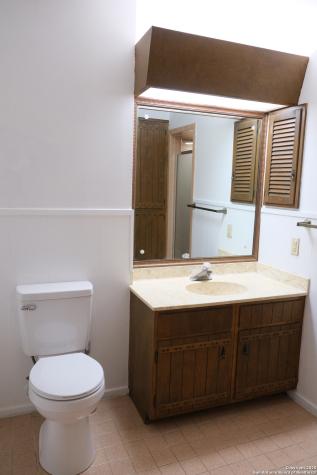 393 Fenwick Drive Windcrest TX 78239