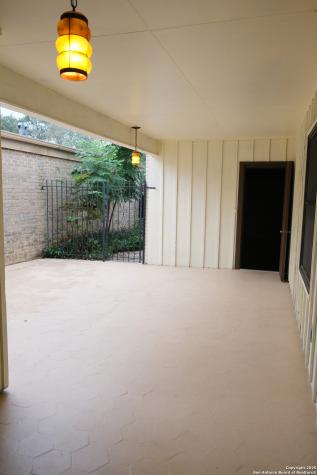 393 Fenwick Drive Windcrest TX 78239