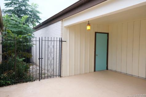 393 Fenwick Drive Windcrest TX 78239