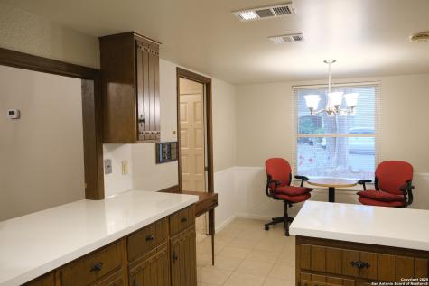 393 Fenwick Drive Windcrest TX 78239