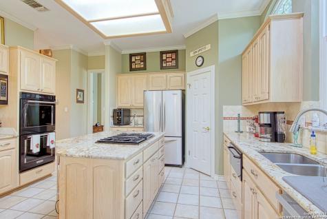 3314 Falling Brook San Antonio TX 78258