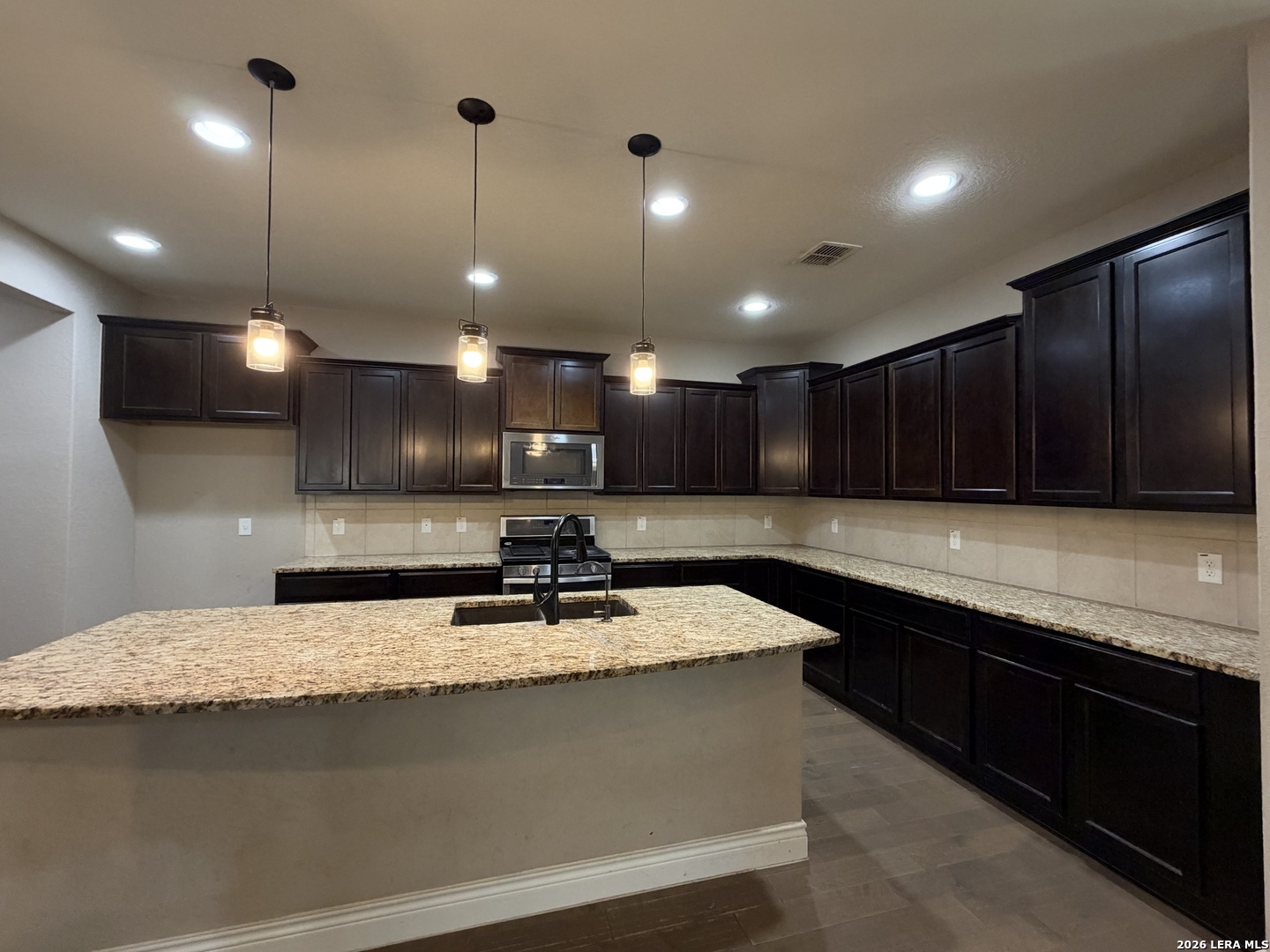 10819 Yaupon Holly Helotes TX 78023