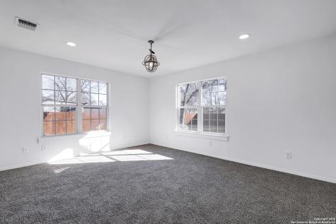1112 Gladstone San Antonio TX 78225