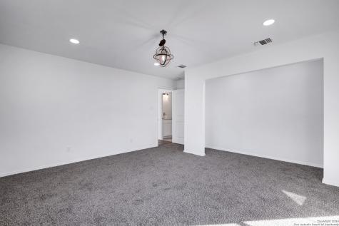 1112 Gladstone San Antonio TX 78225
