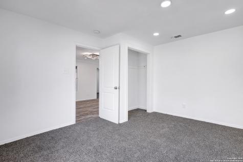 1112 Gladstone San Antonio TX 78225
