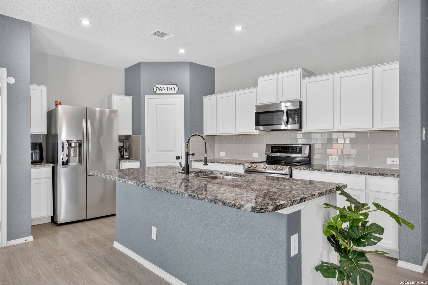 10331 Barbeque Bay Converse TX 78109