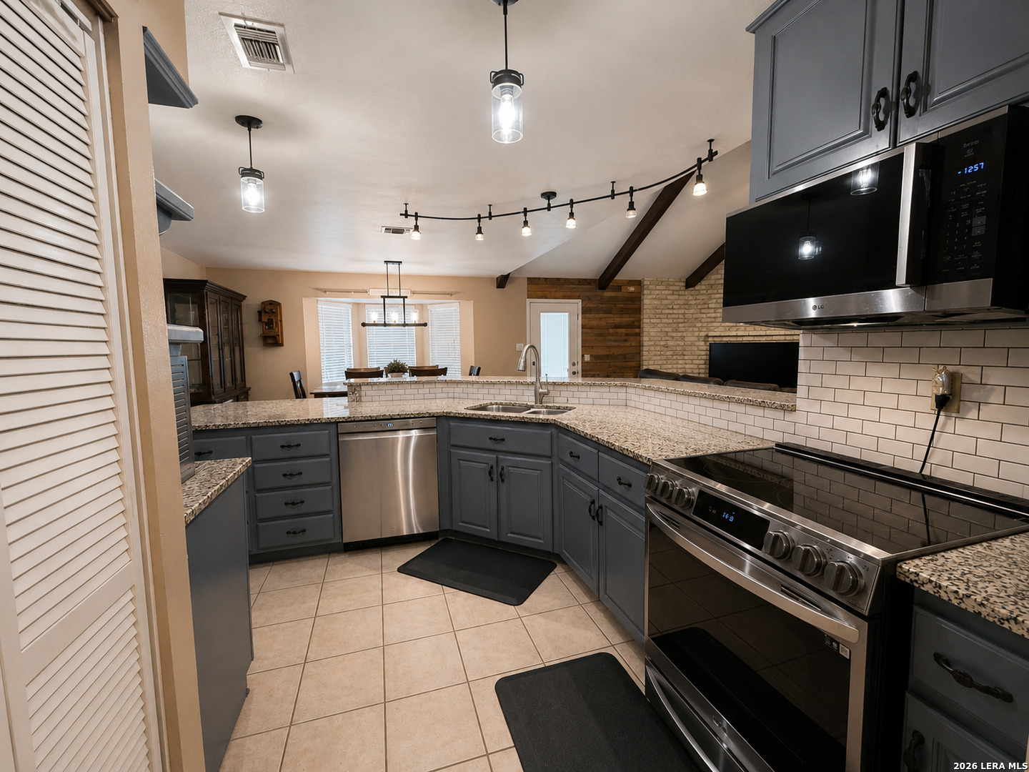 1309 Acorn Road Hondo TX 78861