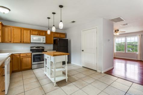 2630 Rocky Ridge Canyon Lake TX 78133