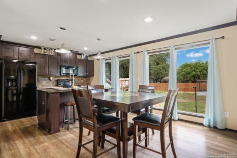 321 Autumn Lane Poteet TX 78065
