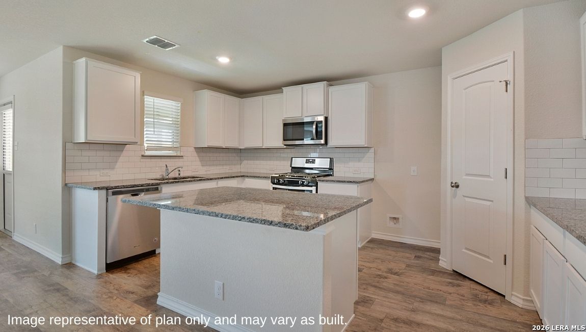 139 Bruce Cove Mico TX 78056