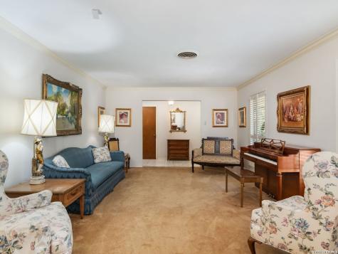 4114 Shady Oak Street San Antonio TX 78229