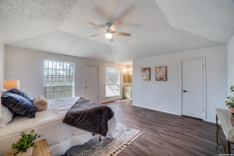 9502 Woodland Hills San Antonio TX 78250